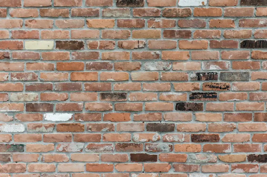 Was sind die verschiedenen Arten von Wänden in einem Haus?